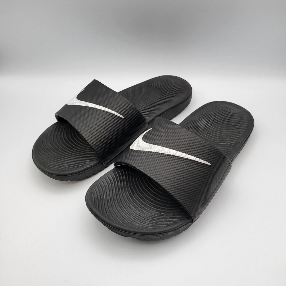 NEW Nike Kawa Slides in Black/White